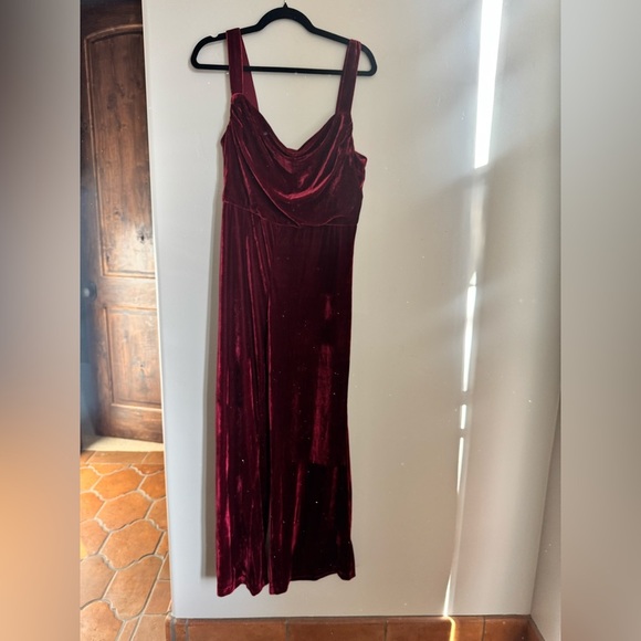 BCBG Paris Velvet Jumpsuit | Burgundy Cowl Neck Holiday Party Evening Outfit M - Picture 3 of 7